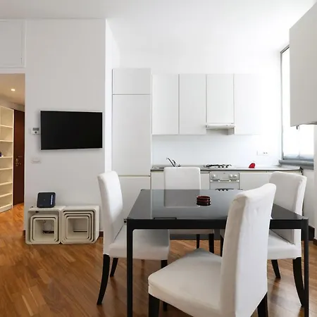 Charming San Babila Apt. Milan Exterior photo