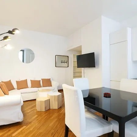 Charming San Babila Apt. Milan Exterior photo